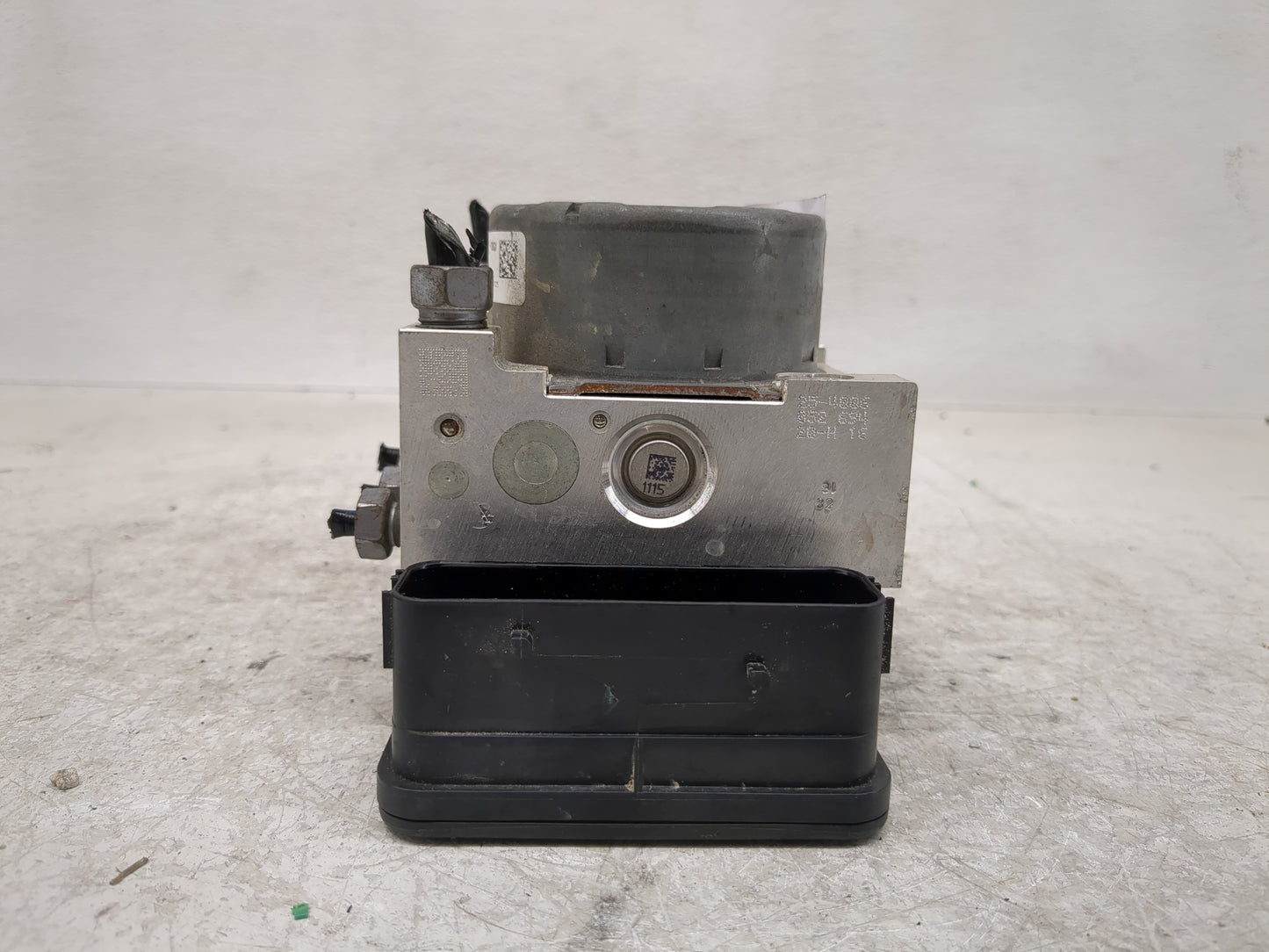 2019-2020 Ford Edge ABS Pump Control Module Replacement Fits Fits 2019 2020 OEM Used Auto Parts - Oemusedautoparts1.com