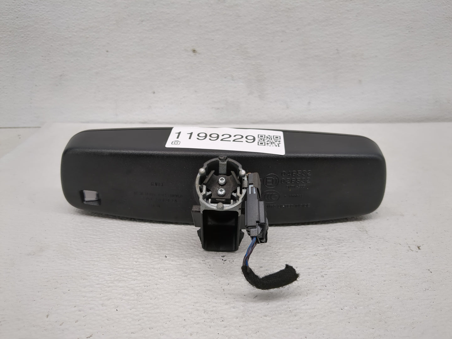 2019-2020 Ford Edge Interior Rear View Mirror Replacement OEM P/N:E11026532 E11046532 Fits Fits 2019 2020 OEM Used Auto Part