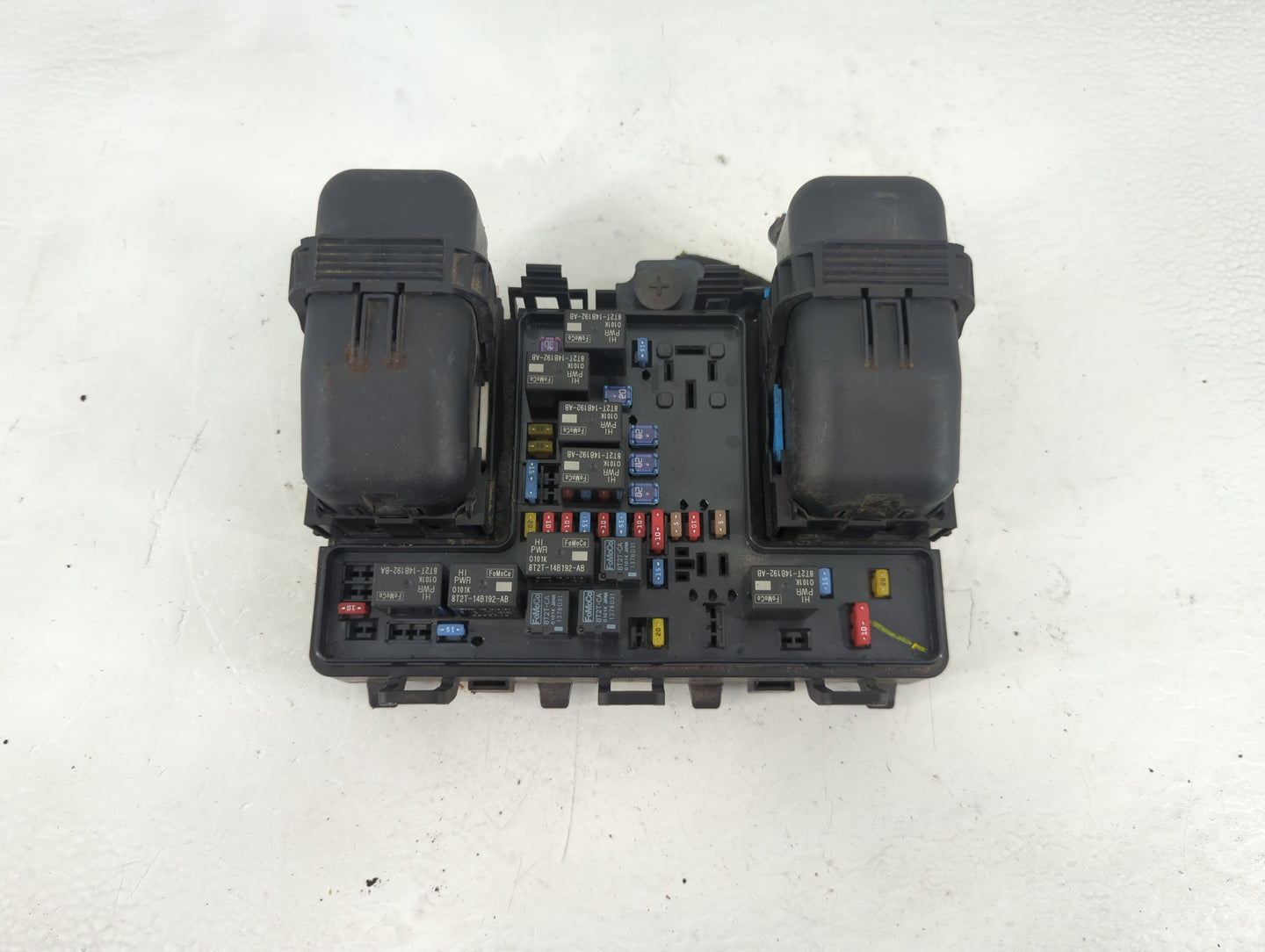 2019-2020 Ford Edge Fusebox Fuse Box Panel Relay Module P/N:G2GT-14A075AA Fits Fits 2019 2020 OEM Used Auto Parts - Oemuseda