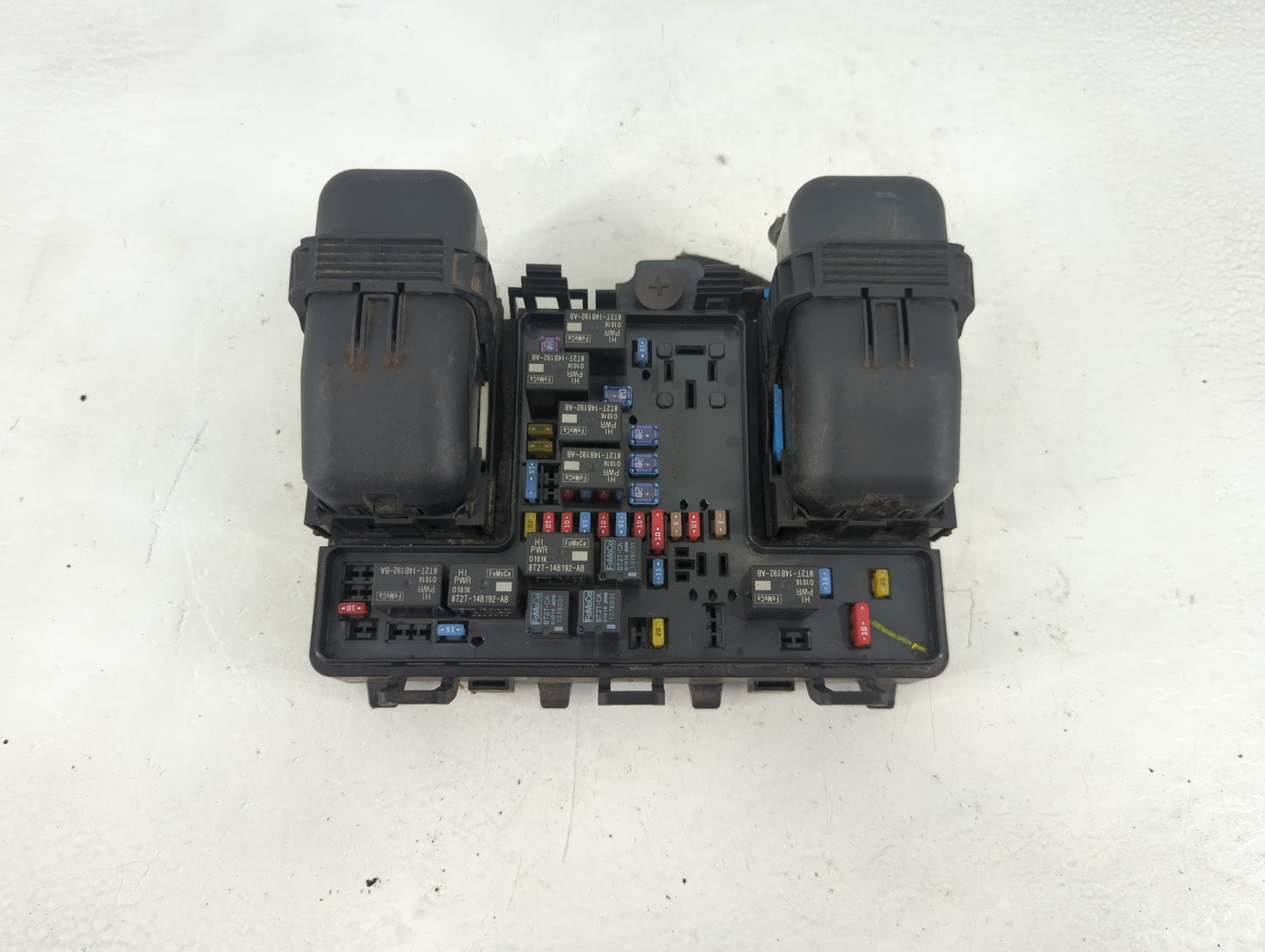 2019-2020 Ford Edge Fusebox Fuse Box Panel Relay Module P/N:G2GT-14A075AA Fits Fits 2019 2020 OEM Used Auto Parts - Oemuseda