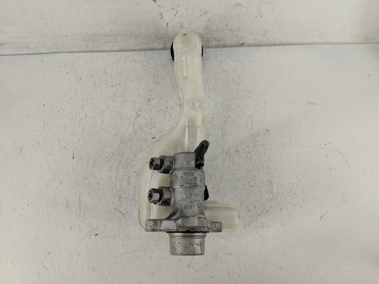 2015-2020 Ford Edge Brake Master Cylinder 1219247 - Oemusedautoparts1.com