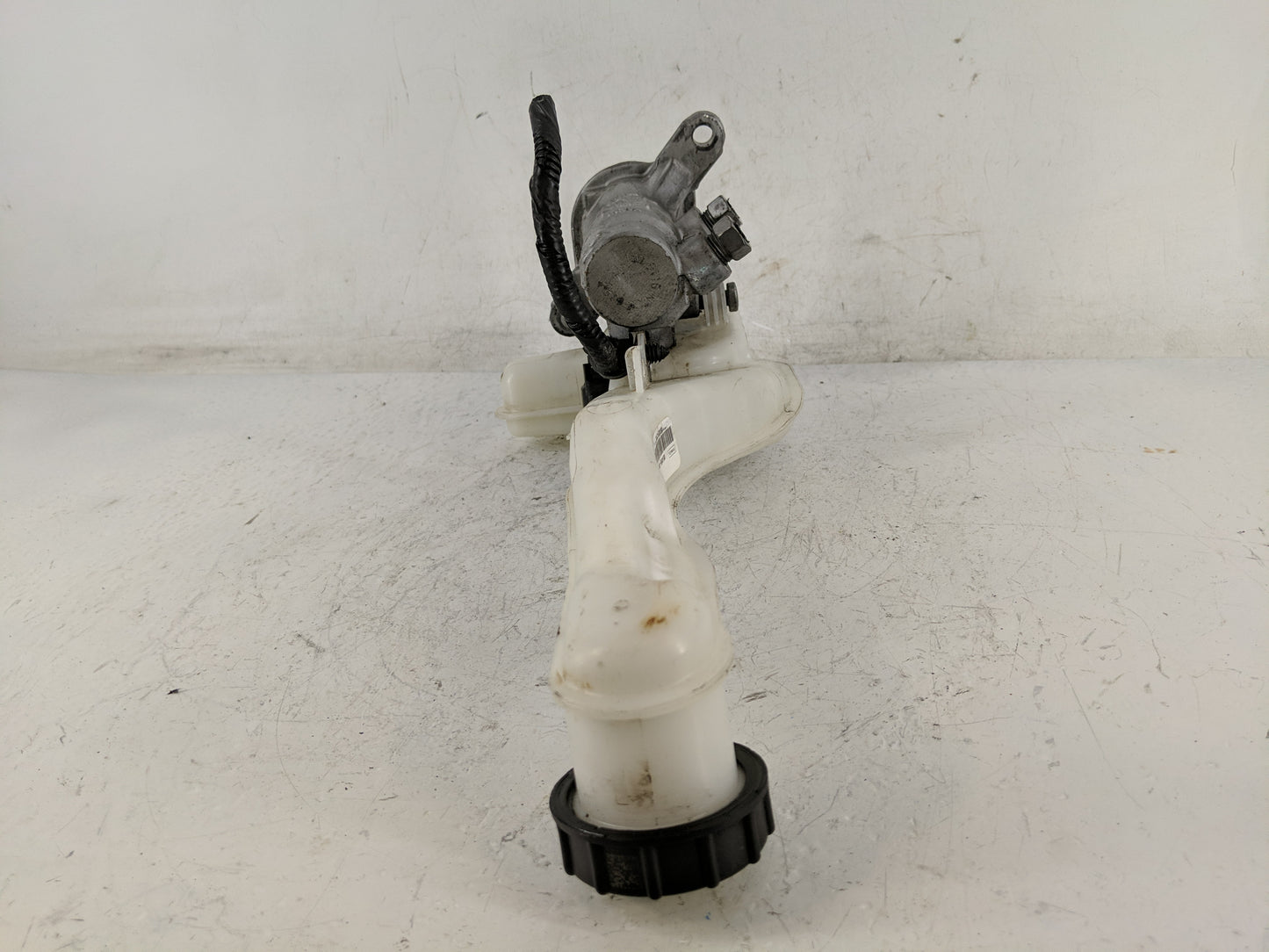 2015-2020 Ford Edge Brake Master Cylinder 1219247 - Oemusedautoparts1.com