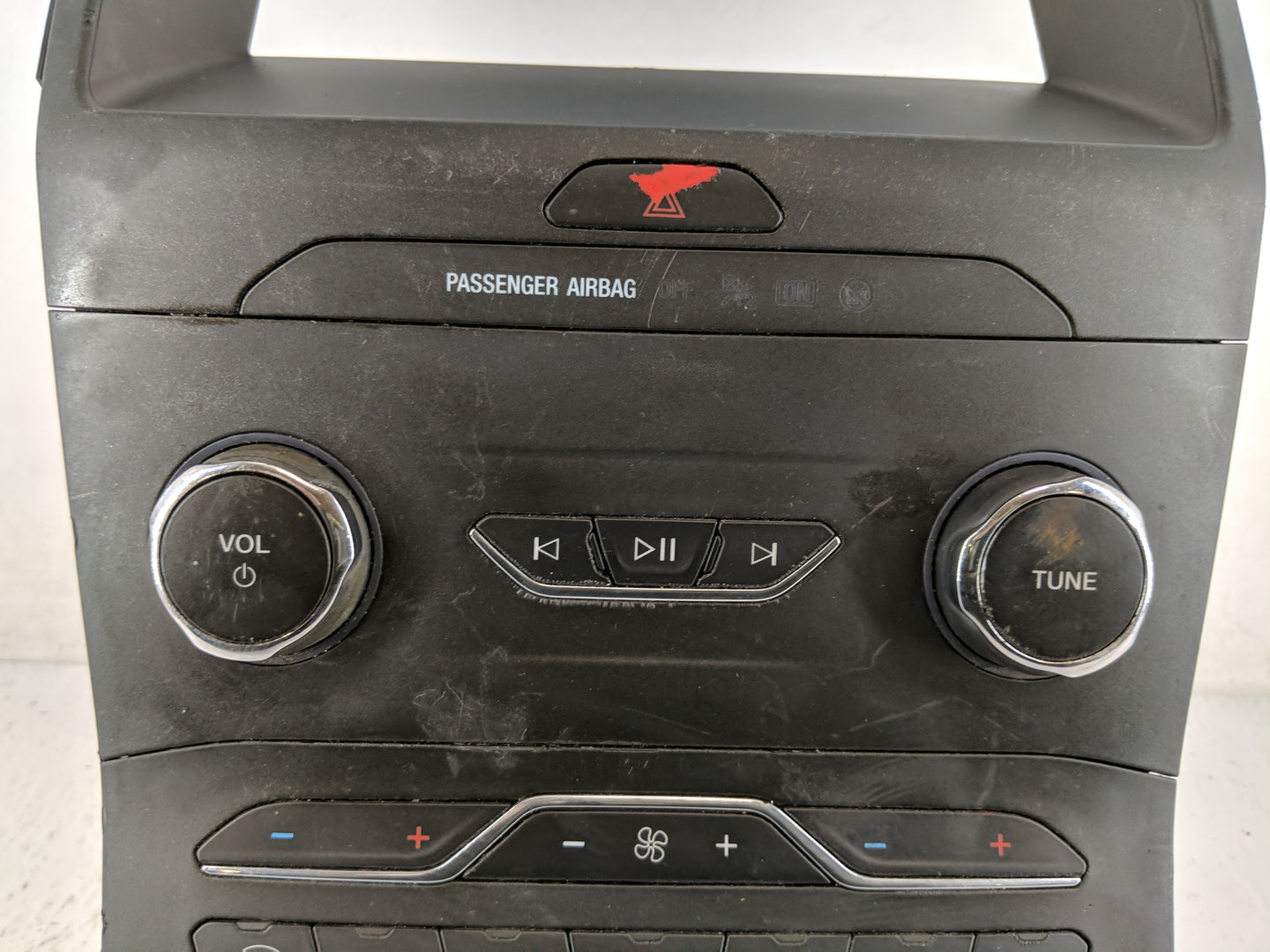 2019-2020 Ford Edge Radio AM FM Cd Player Receiver Replacement P/N:LT4T-18E245-BB Fits Fits 2019 2020 OEM Used Auto Parts - 