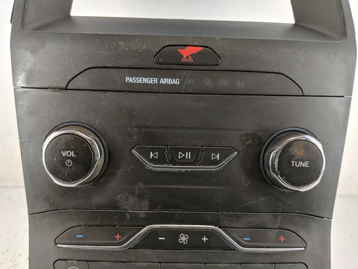 2019-2020 Ford Edge Radio AM FM Cd Player Receiver Replacement P/N:LT4T-18E245-BB Fits Fits 2019 2020 OEM Used Auto Parts - 