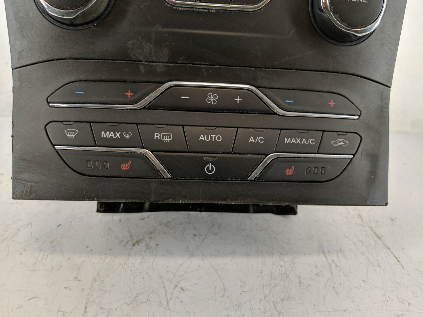 2019-2020 Ford Edge Radio AM FM Cd Player Receiver Replacement P/N:LT4T-18E245-BB Fits Fits 2019 2020 OEM Used Auto Parts - 