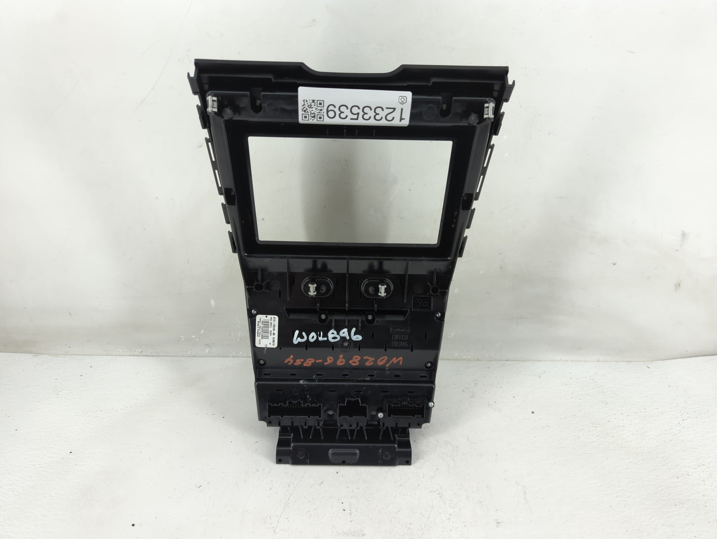 2019-2020 Ford Edge Radio AM FM Cd Player Receiver Replacement P/N:KT4T-18E245-BB Fits Fits 2019 2020 OEM Used Auto Parts - 