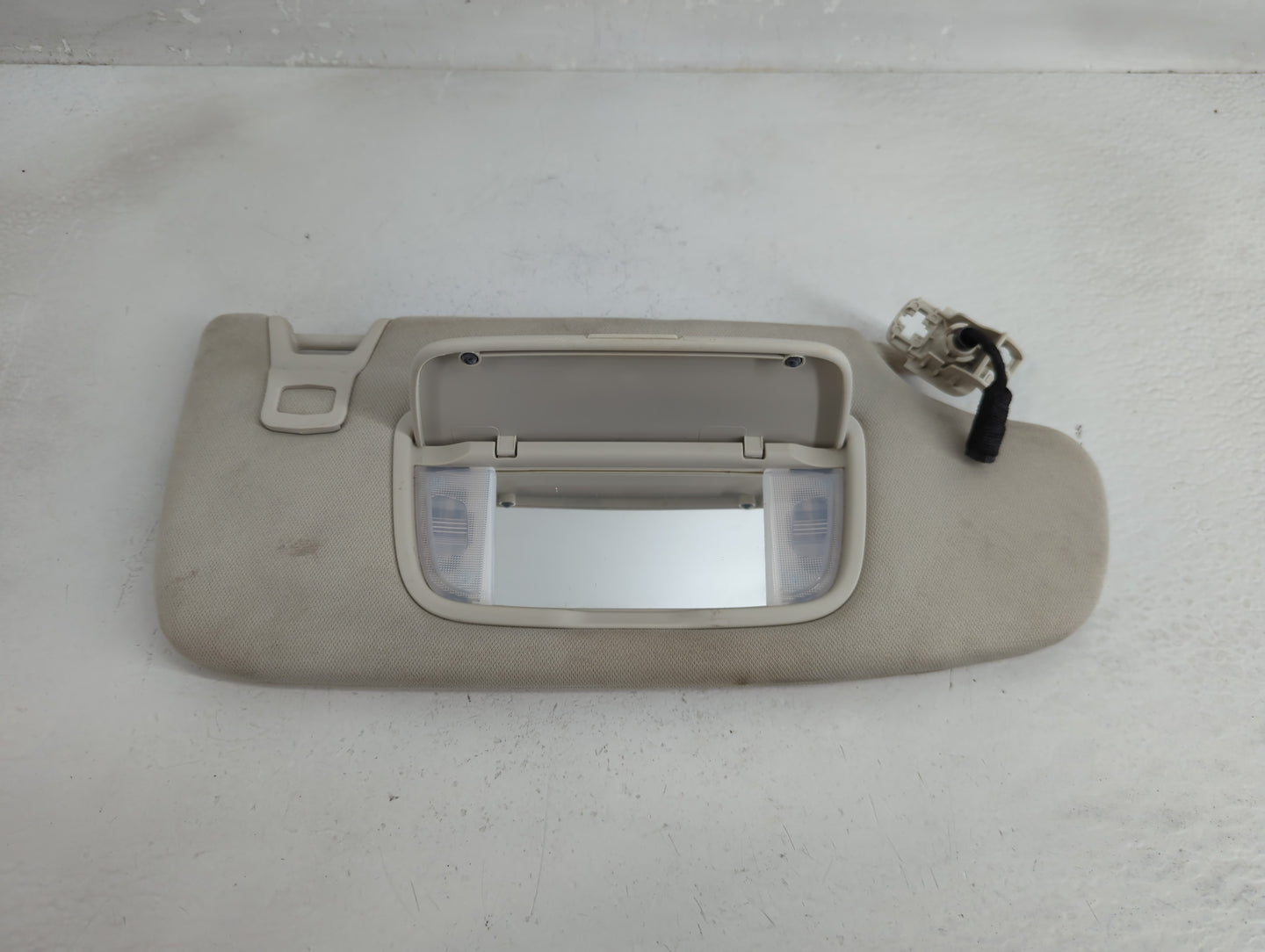 2015-2020 Ford Edge Sun Visor Shade Replacement Passenger Right Mirror Fits Fits 2015 2016 2017 2018 2019 2020 OEM Used Auto