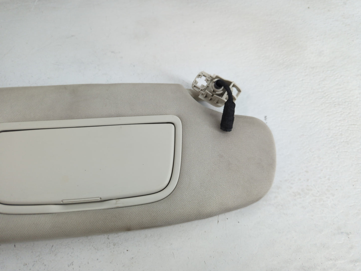 2015-2020 Ford Edge Sun Visor Shade Replacement Passenger Right Mirror Fits Fits 2015 2016 2017 2018 2019 2020 OEM Used Auto