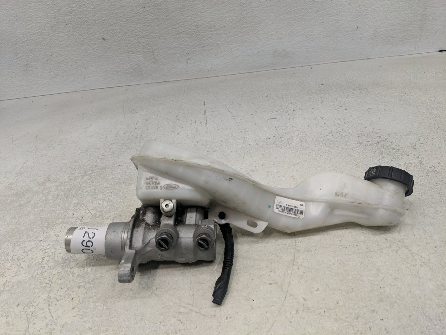 2015-2020 Ford Edge Brake Master Cylinder 1290040 - Oemusedautoparts1.com