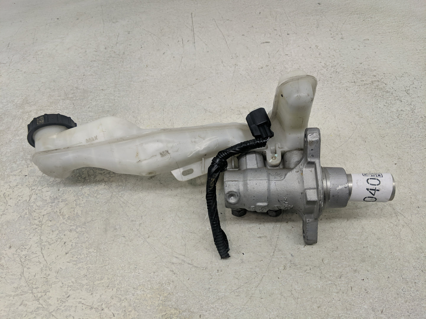 2015-2020 Ford Edge Brake Master Cylinder 1290040 - Oemusedautoparts1.com