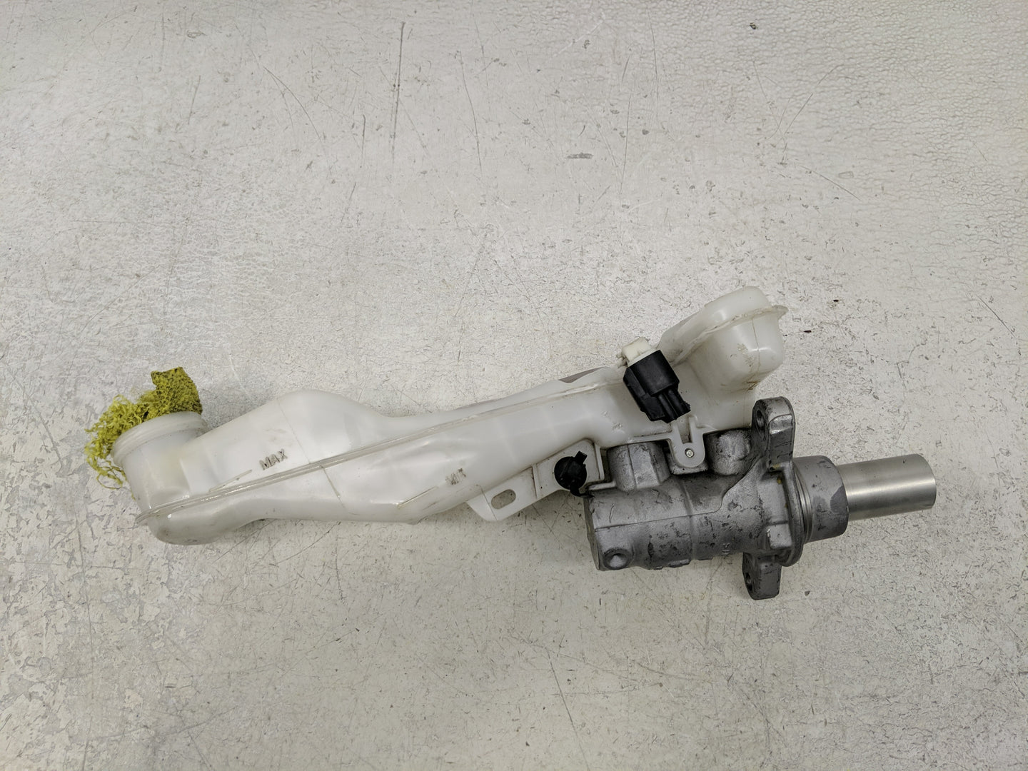 2015-2020 Ford Edge Brake Master Cylinder - Oemusedautoparts1.com