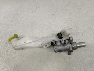 2015-2020 Ford Edge Brake Master Cylinder - Oemusedautoparts1.com