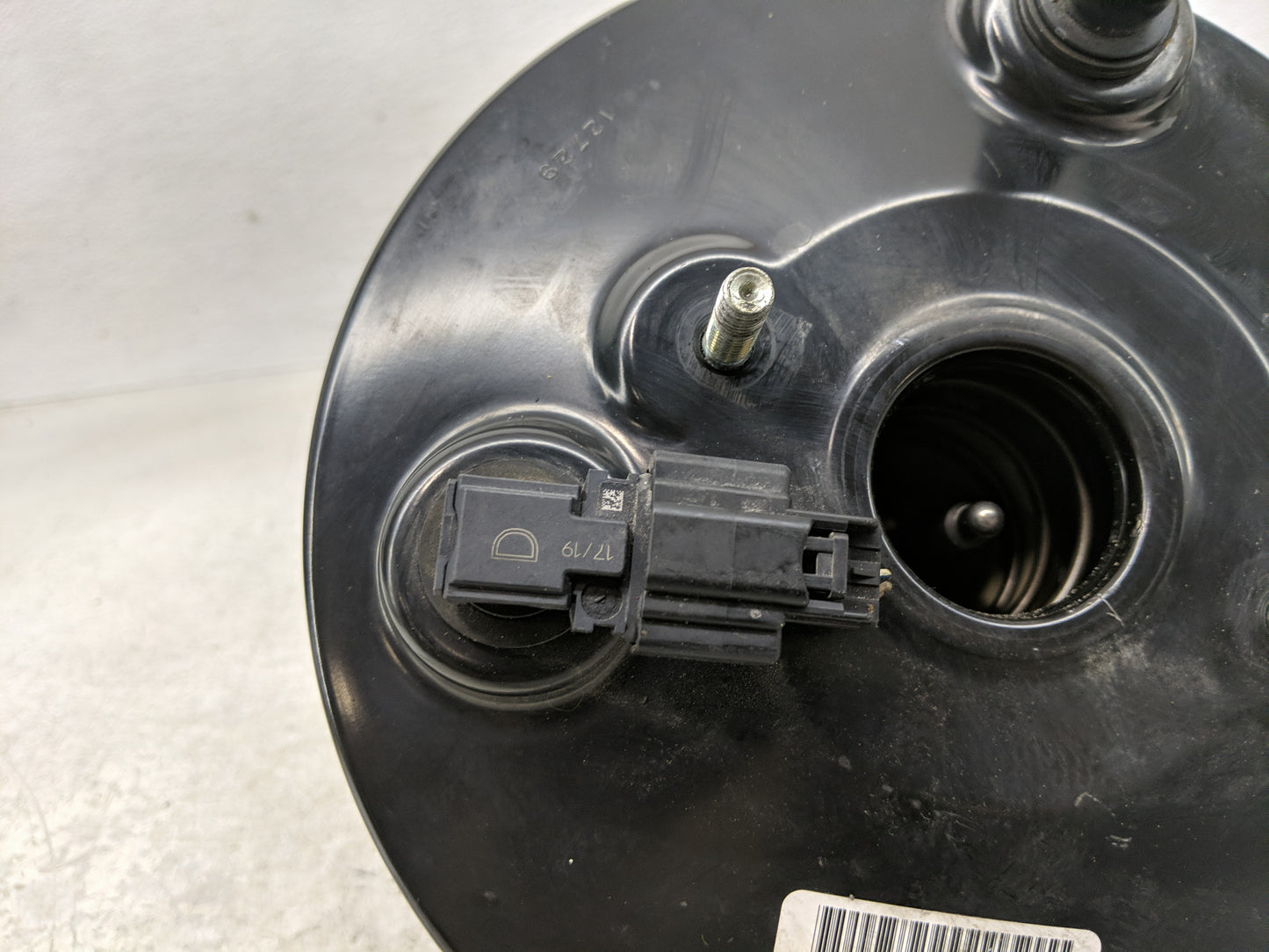 2015-2020 Ford Edge Power Brake Booster Oem 1301212 - Oemusedautoparts1.com