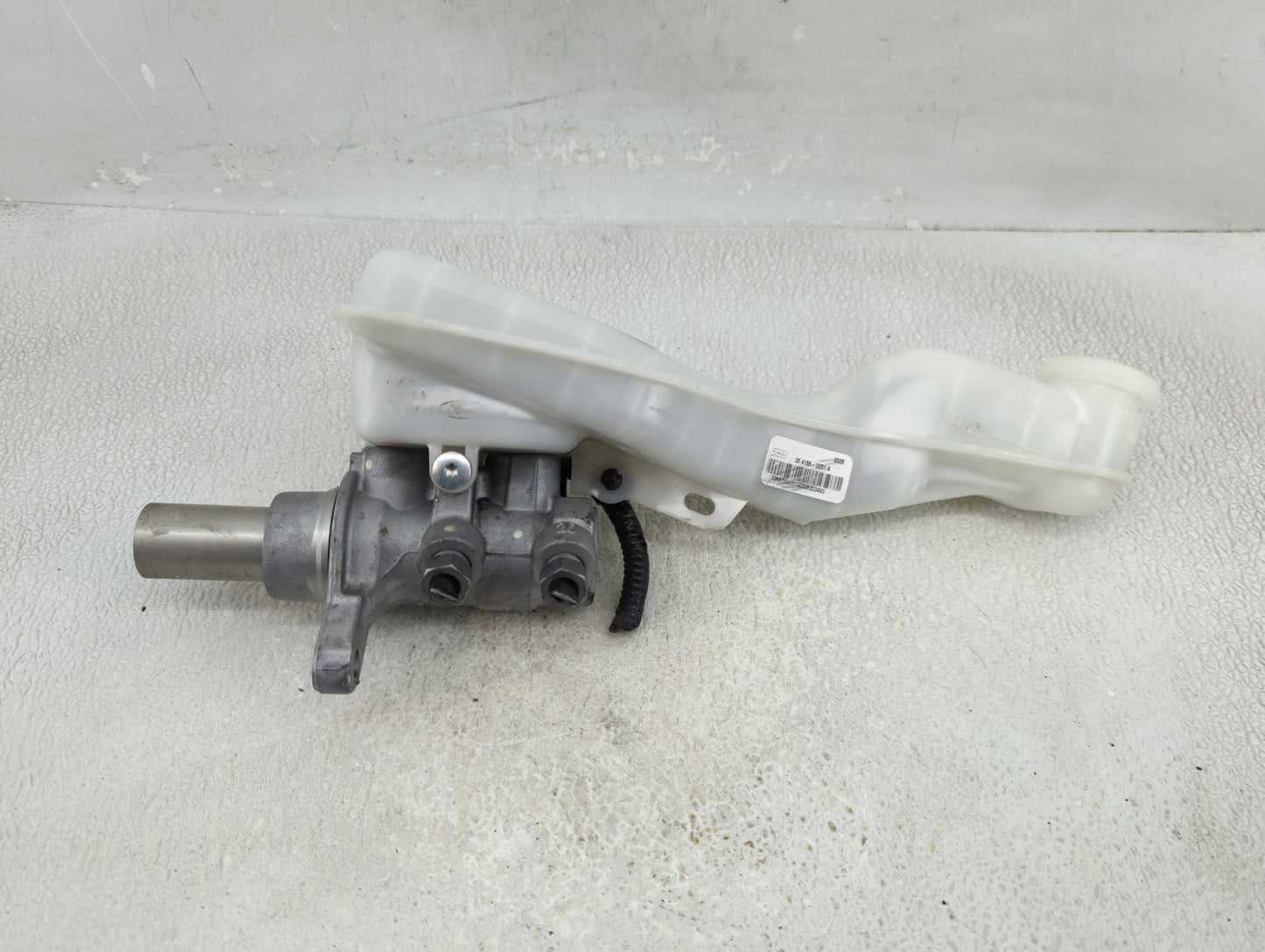 2015-2020 Ford Edge Brake Master Cylinder - Oemusedautoparts1.com