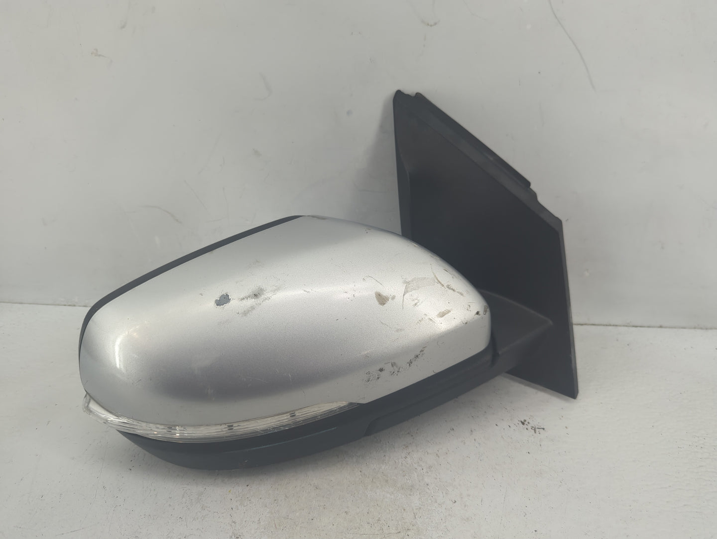2019-2020 Ford Edge Passenger Side View Mirror - Right Door Mirror OEM Used - Oemusedautoparts1.com