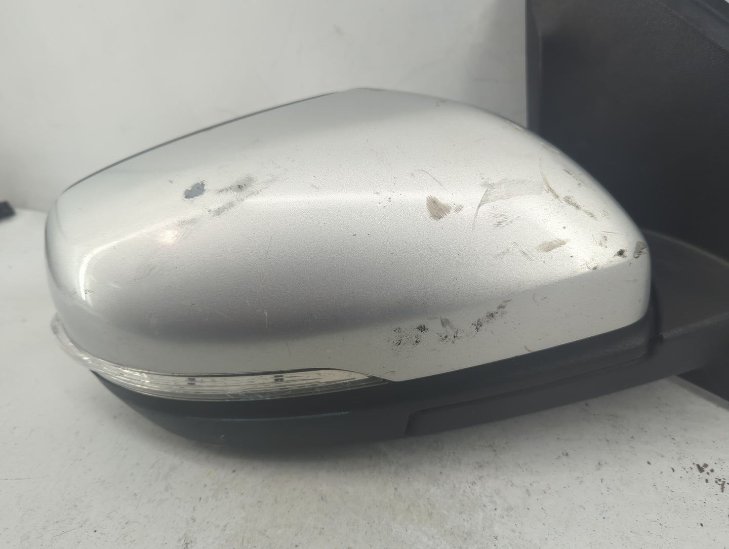 2019-2020 Ford Edge Passenger Side View Mirror - Right Door Mirror OEM Used - Oemusedautoparts1.com