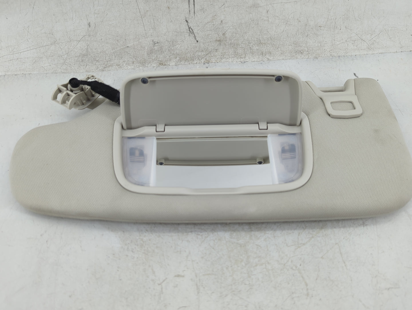 2015-2020 Ford Edge Sun Visor Shade Replacement Driver Left Mirror Fits Fits 2015 2016 2017 2018 2019 2020 OEM Used Auto Par