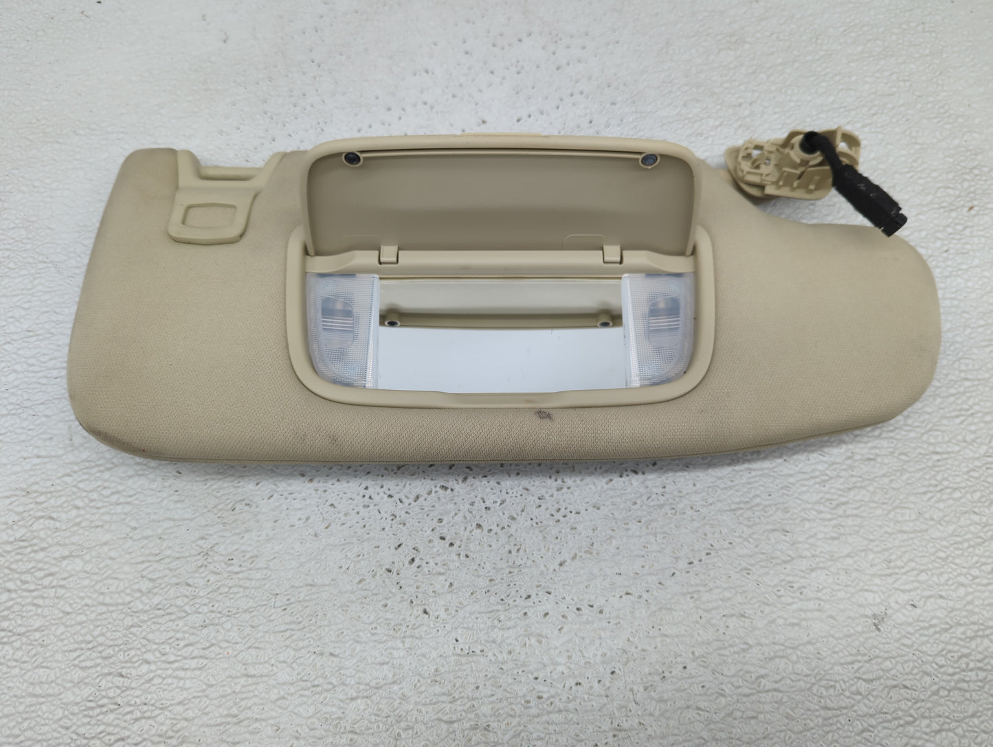 2015-2020 Ford Edge Sun Visor Shade Replacement Passenger Right Mirror Fits Fits 2015 2016 2017 2018 2019 2020 OEM Used Auto