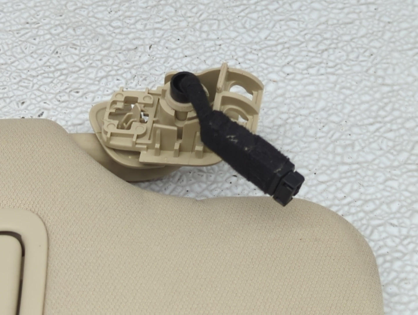 2015-2020 Ford Edge Sun Visor Shade Replacement Passenger Right Mirror Fits Fits 2015 2016 2017 2018 2019 2020 OEM Used Auto