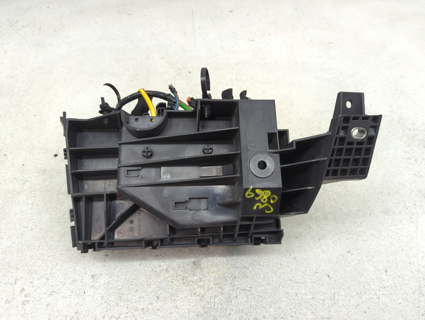 2019-2020 Ford Edge Fusebox Fuse Box Panel Relay Module P/N:G2GT14A075AA Fits Fits 2019 2020 OEM Used Auto Parts - Oemusedau