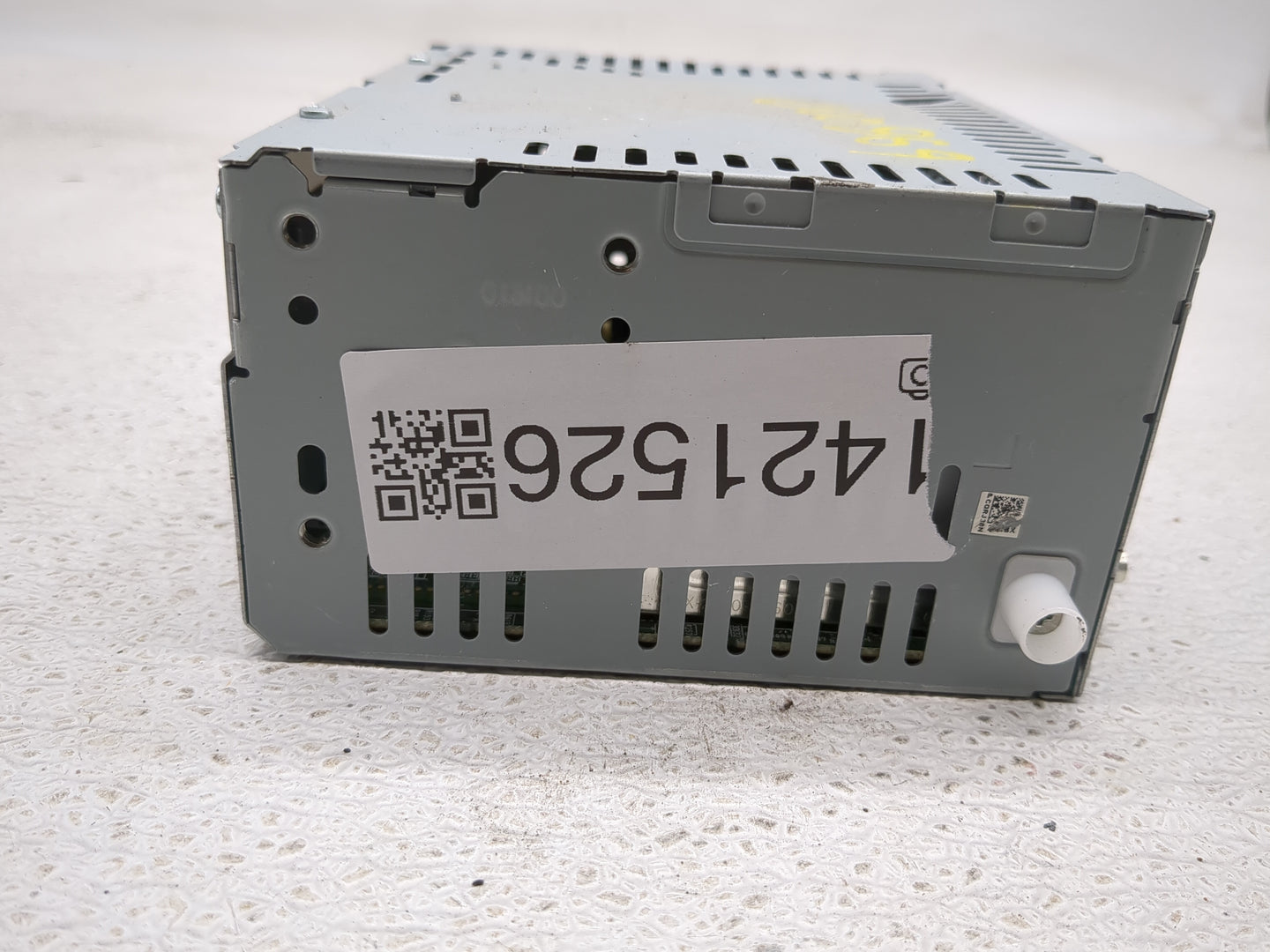 2019 Ford Edge Radio AM FM Cd Player Receiver Replacement Fits OEM Used Auto Parts - Oemusedautoparts1.com