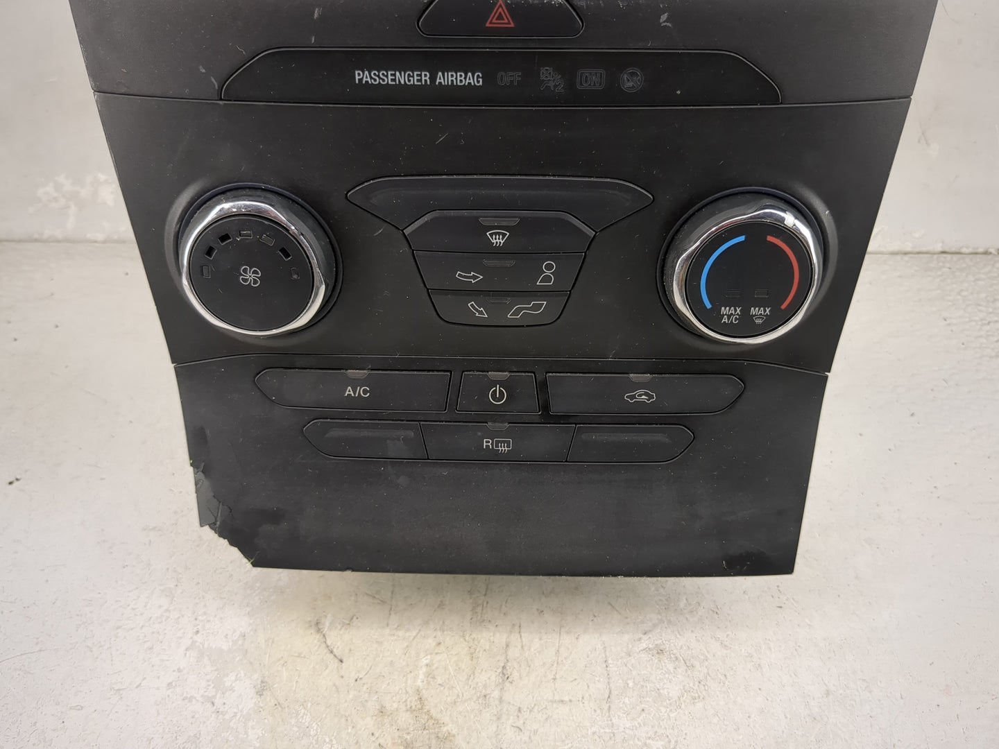 2019-2020 Ford Edge Radio Control Panel 1469802 - Oemusedautoparts1.com