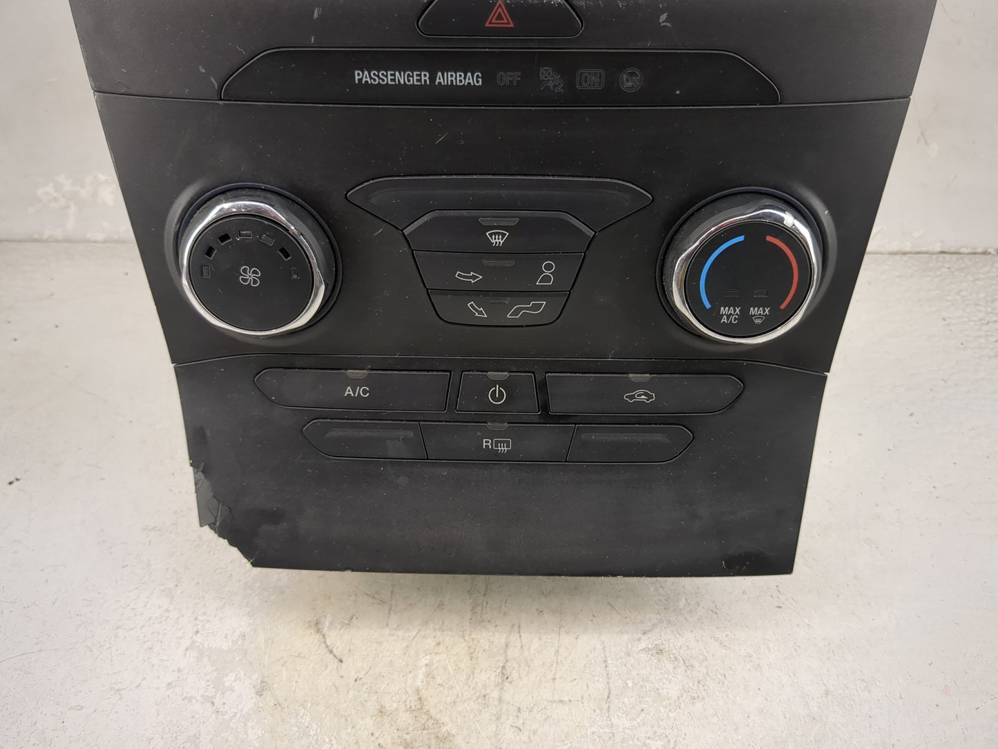 2019-2020 Ford Edge Radio Control Panel 1469802 - Oemusedautoparts1.com