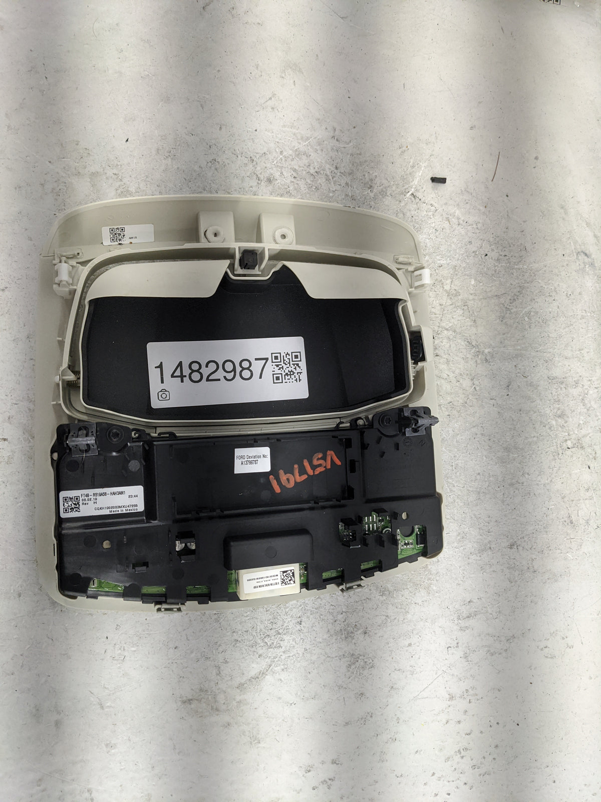 2019 Ford Edge Overhead Roof Console Tan - Oemusedautoparts1.com