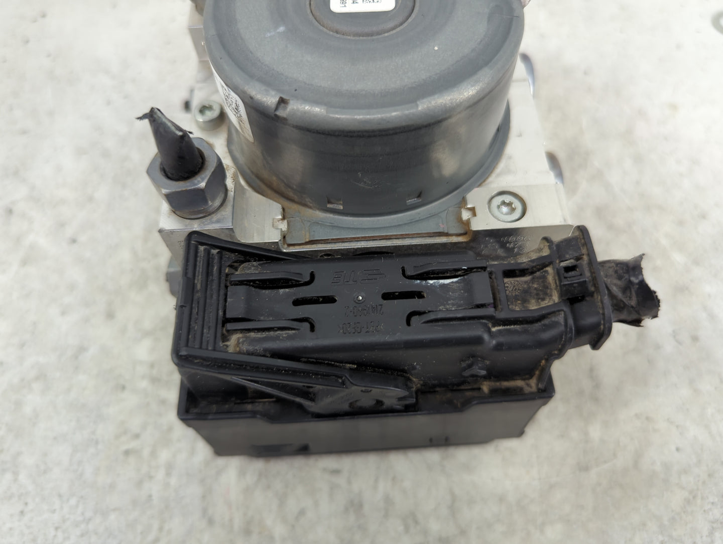 2019-2020 Ford Edge ABS Pump Control Module Replacement P/N:K2GC-2B373-BG 25.0220-1250.4 Fits Fits 2019 2020 OEM Used Auto P