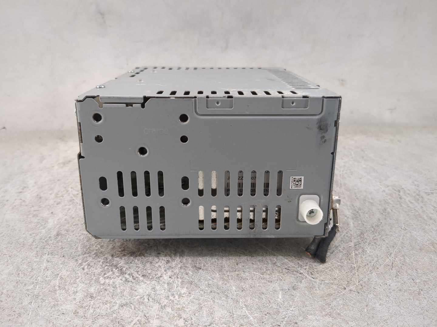 2019 Ford Edge Radio AM FM Cd Player Receiver Replacement P/N:CQ-RJ38N24MA KT4T-18D818-KB Fits OEM Used Auto Parts - Oemused