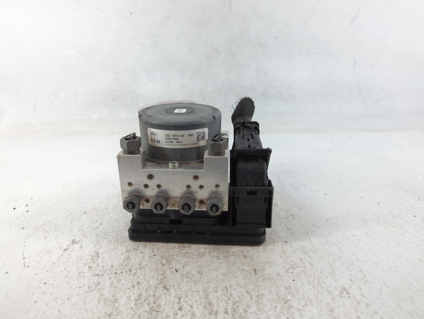 2019-2020 Ford Edge ABS Pump Control Module Replacement P/N:L2GC-2B373-DA Fits Fits 2019 2020 OEM Used Auto Parts - Oemuseda