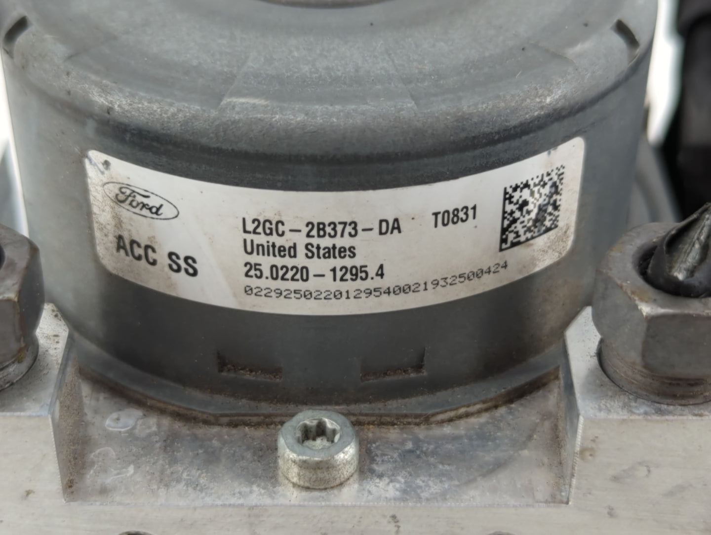 2019-2020 Ford Edge ABS Pump Control Module Replacement P/N:L2GC-2B373-DA Fits Fits 2019 2020 OEM Used Auto Parts - Oemuseda