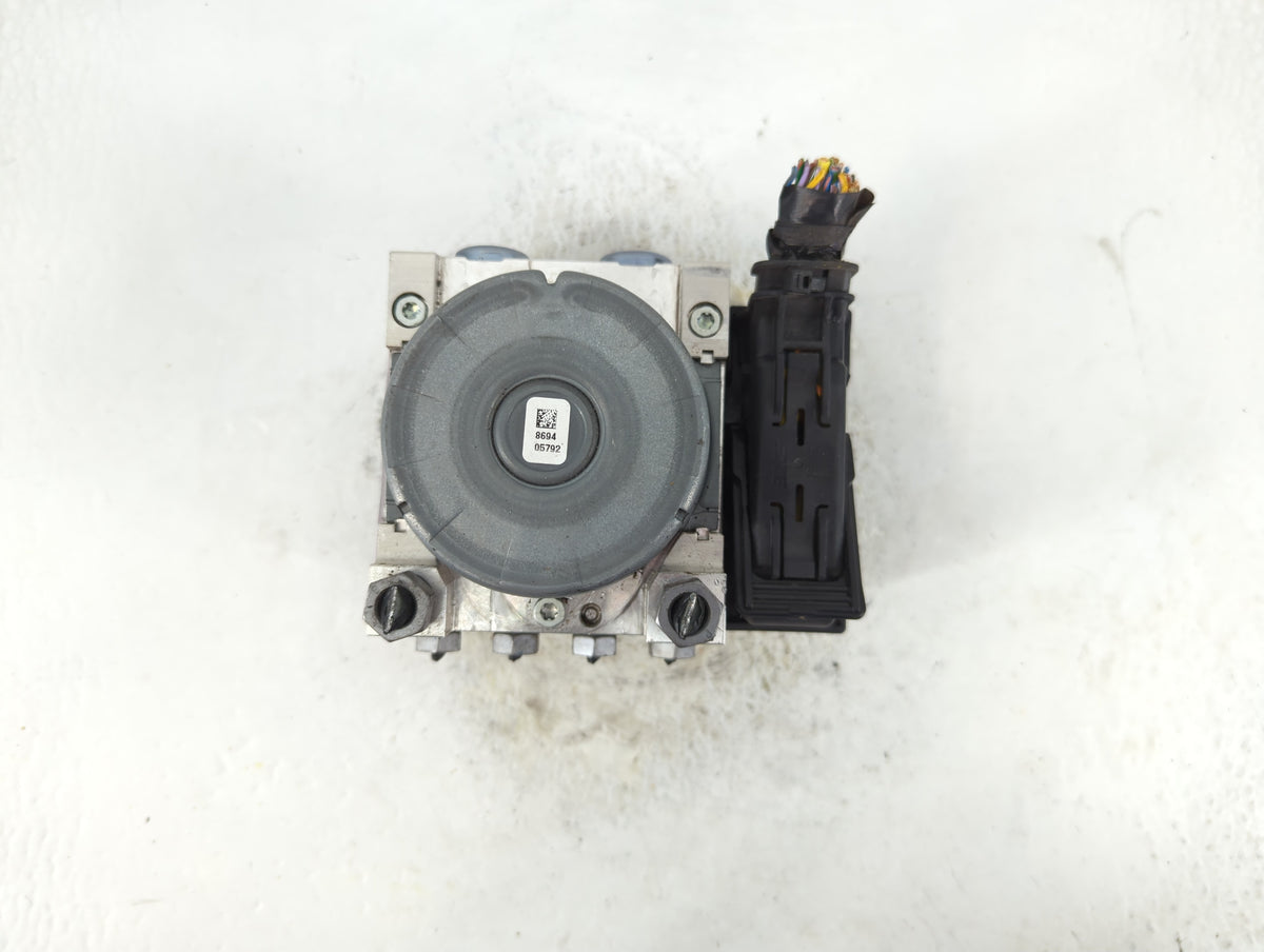 2019-2020 Ford Edge Anti-Lock Brake ABS Pump Module Actuator OEM P/N:K2GC-2B373-BG Fits Fits 2019 2020 OEM Used Auto Parts -