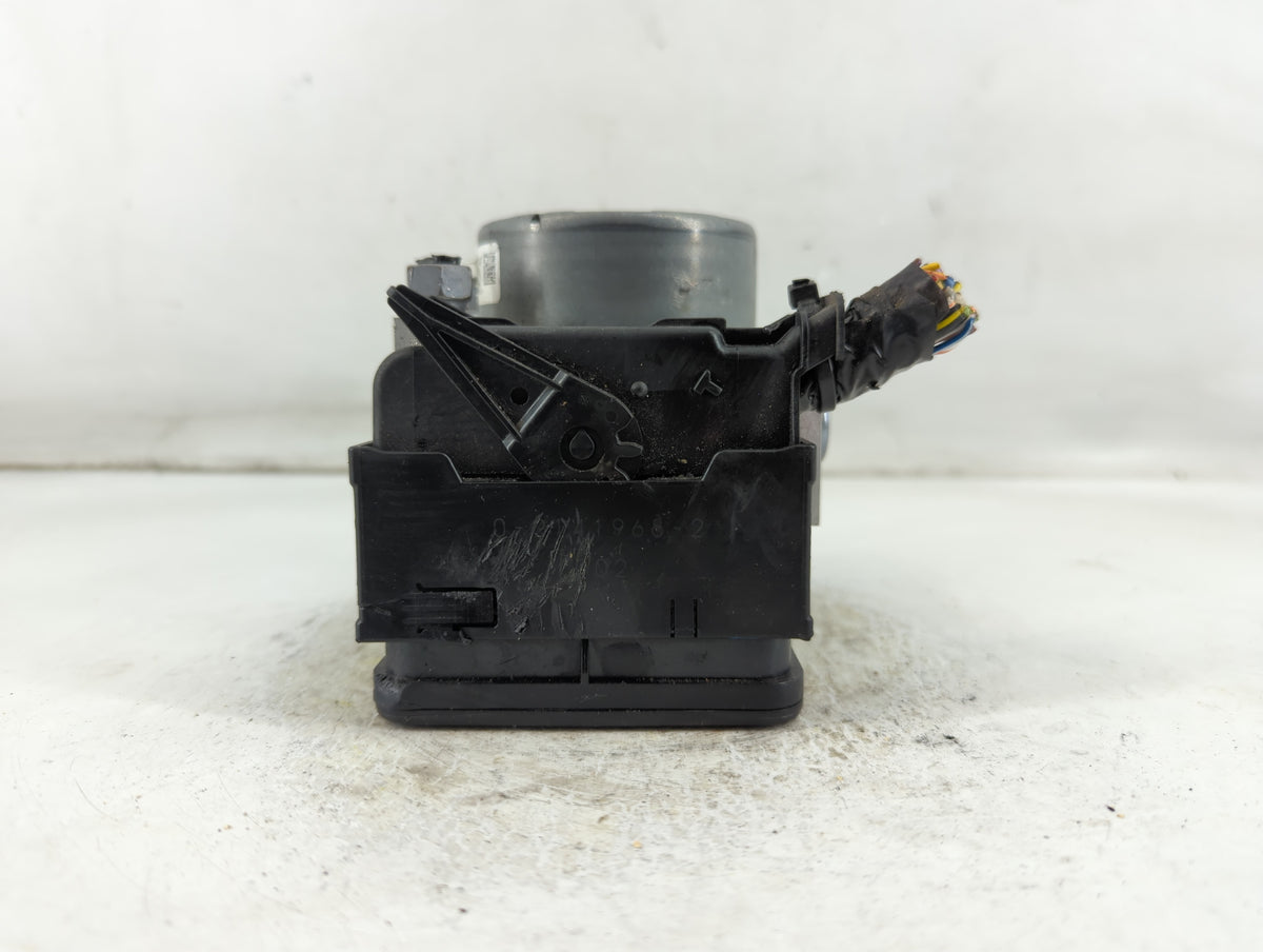 2019-2020 Ford Edge Anti-Lock Brake ABS Pump Module Actuator OEM P/N:K2GC-2B373-BG Fits Fits 2019 2020 OEM Used Auto Parts -