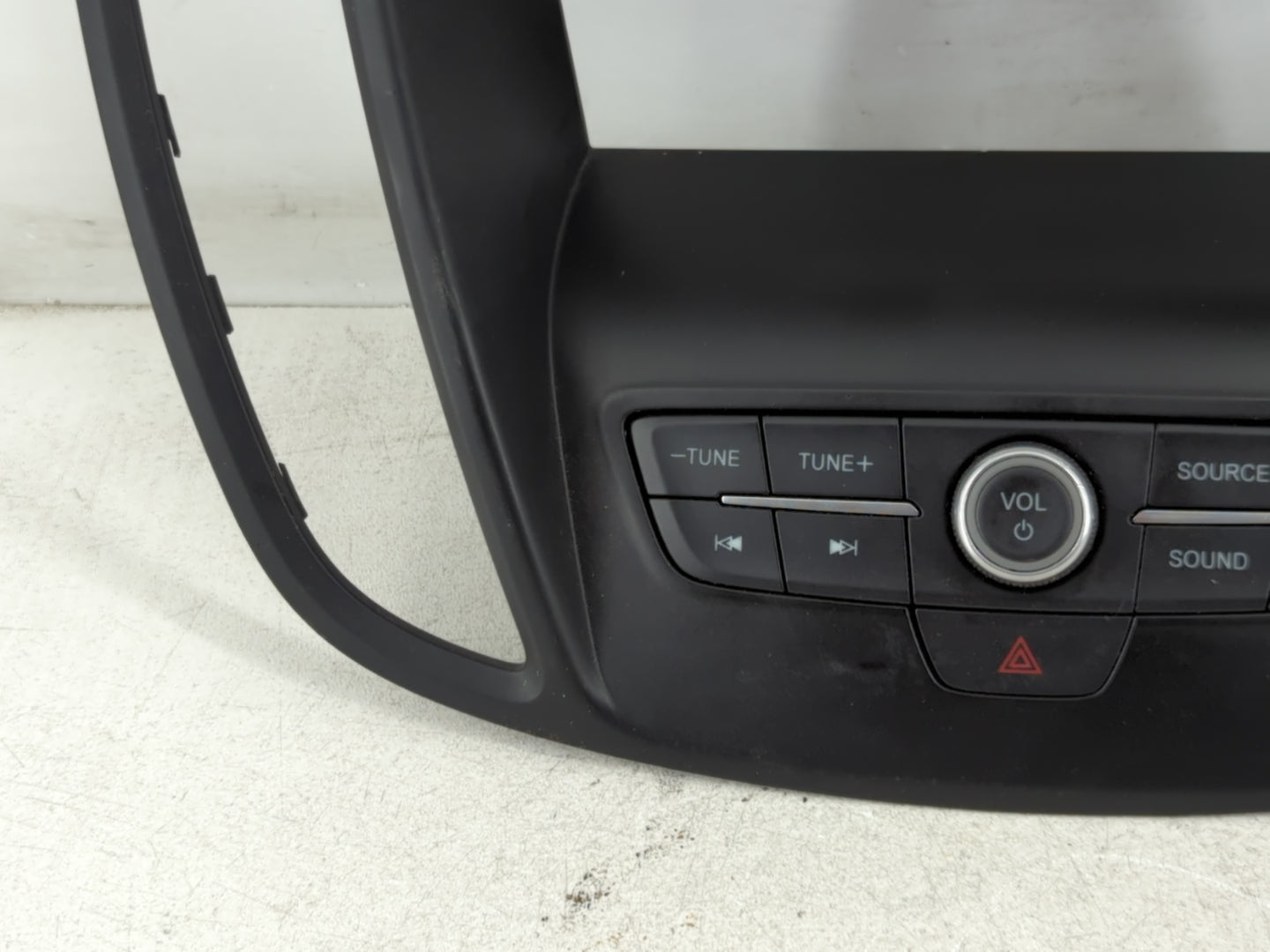 2017-2019 Ford Escape Radio AM FM Cd Player Receiver Replacement P/N:JJ5T 18K811 HA Fits Fits 2017 2018 2019 OEM Used Auto P