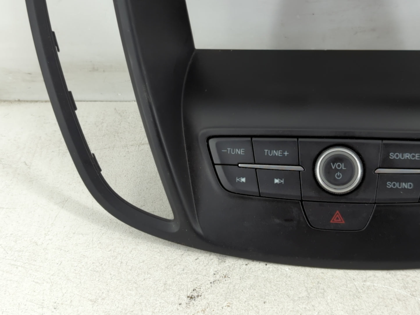 2017-2019 Ford Escape Radio AM FM Cd Player Receiver Replacement P/N:JJ5T 18K811 HA Fits Fits 2017 2018 2019 OEM Used Auto P
