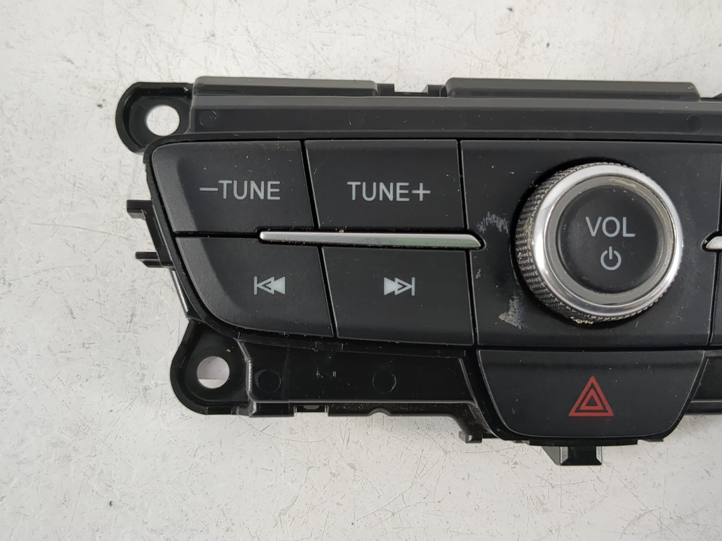 2017-2019 Ford Escape Radio AM FM Cd Player Receiver Replacement P/N:JJ5T 18K811 HA Fits Fits 2017 2018 2019 OEM Used Auto P