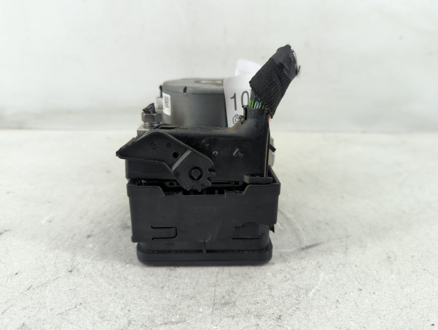 2017-2019 Ford Escape ABS Pump Control Module Replacement P/N:GV61-2C405-CL Fits Fits 2017 2018 2019 OEM Used Auto Parts - O