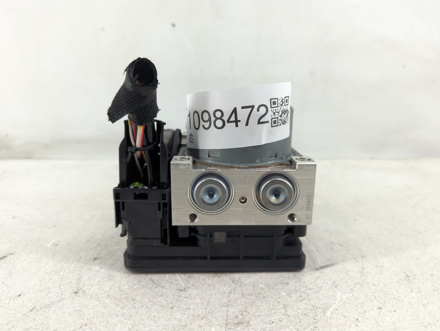 2017-2019 Ford Escape ABS Pump Control Module Replacement P/N:GV61-2C405-CL Fits Fits 2017 2018 2019 OEM Used Auto Parts - O