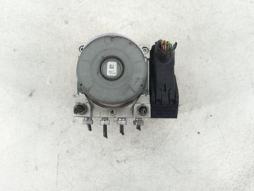 2017-2019 Ford Escape ABS Pump Control Module Replacement P/N:GV61-2C405-CL Fits Fits 2017 2018 2019 OEM Used Auto Parts