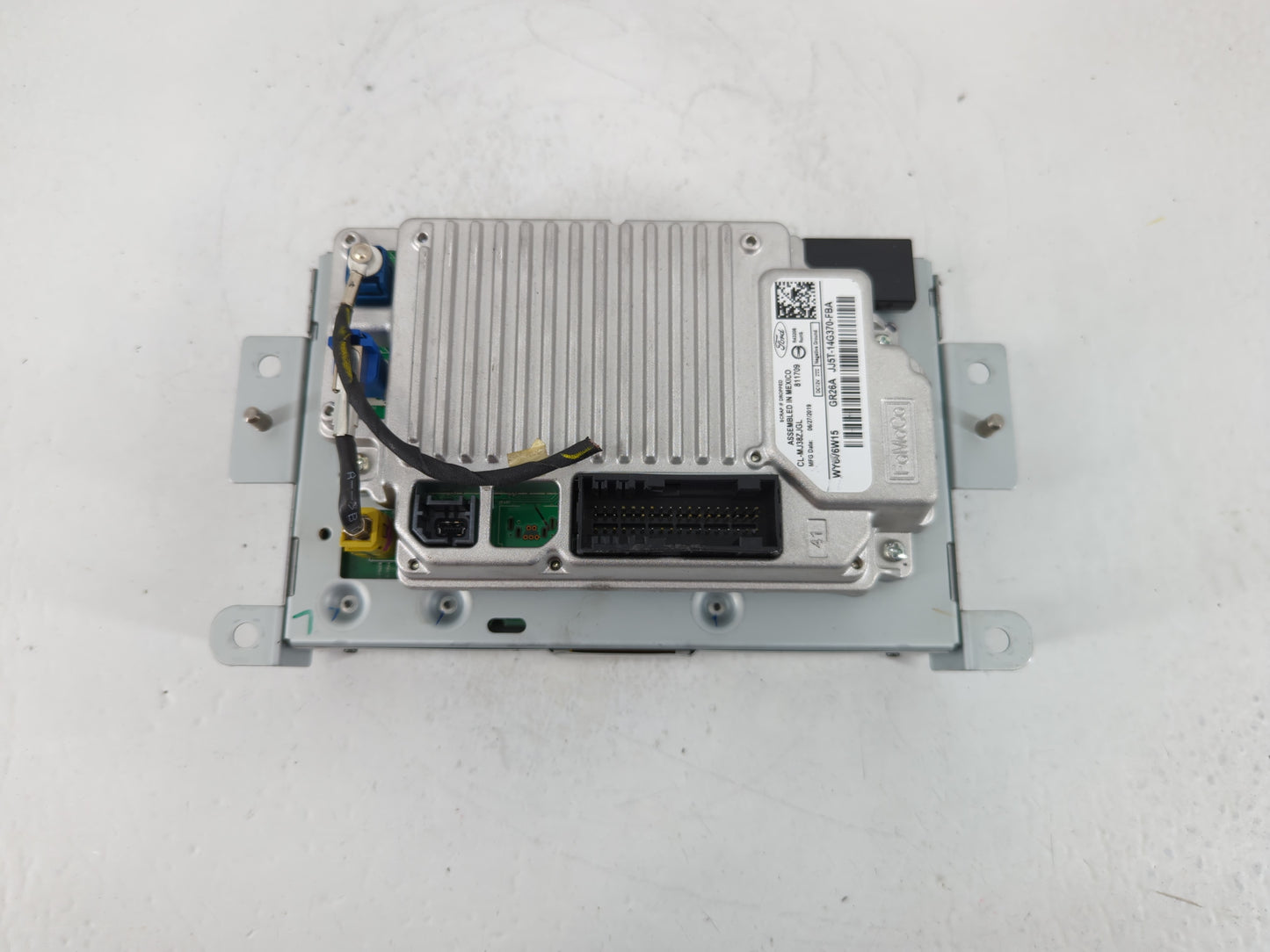 2016-2019 Ford Escape Information Display Screen - Oemusedautoparts1.com
