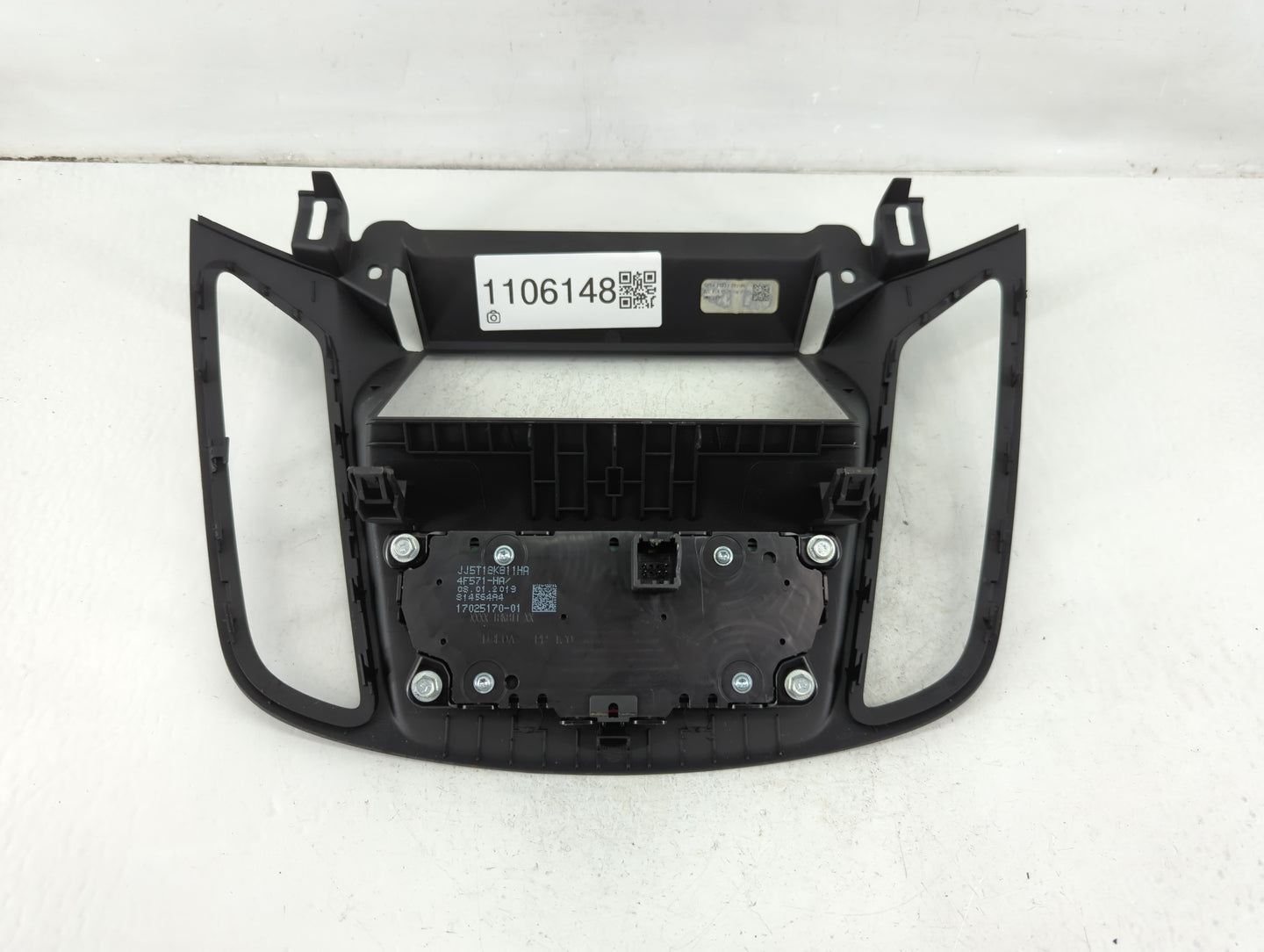 2017-2019 Ford Escape Radio AM FM Cd Player Receiver Replacement P/N:JJ5T 18K811 HA Fits Fits 2017 2018 2019 OEM Used Auto P