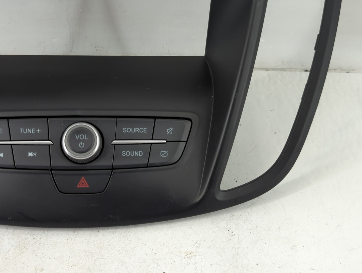 2017-2019 Ford Escape Radio AM FM Cd Player Receiver Replacement P/N:JJ5T 18K811 HA Fits Fits 2017 2018 2019 OEM Used Auto P