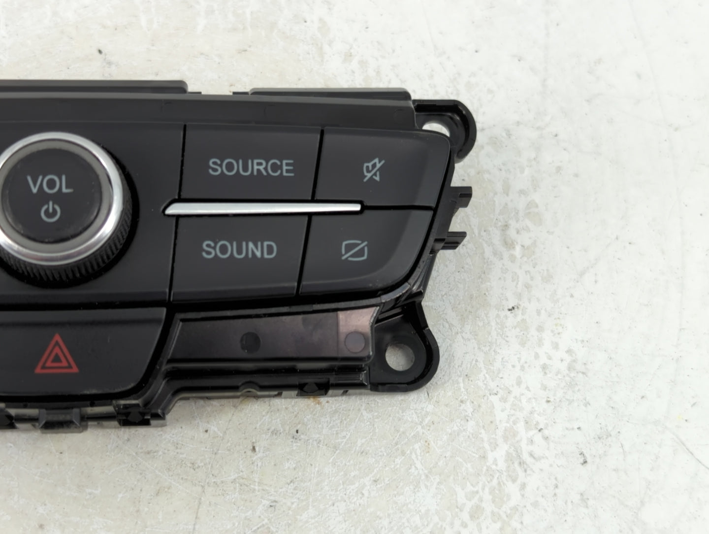 2017-2019 Ford Escape Radio AM FM Cd Player Receiver Replacement P/N:JJ5T-18K811 HA Fits Fits 2017 2018 2019 OEM Used Auto P