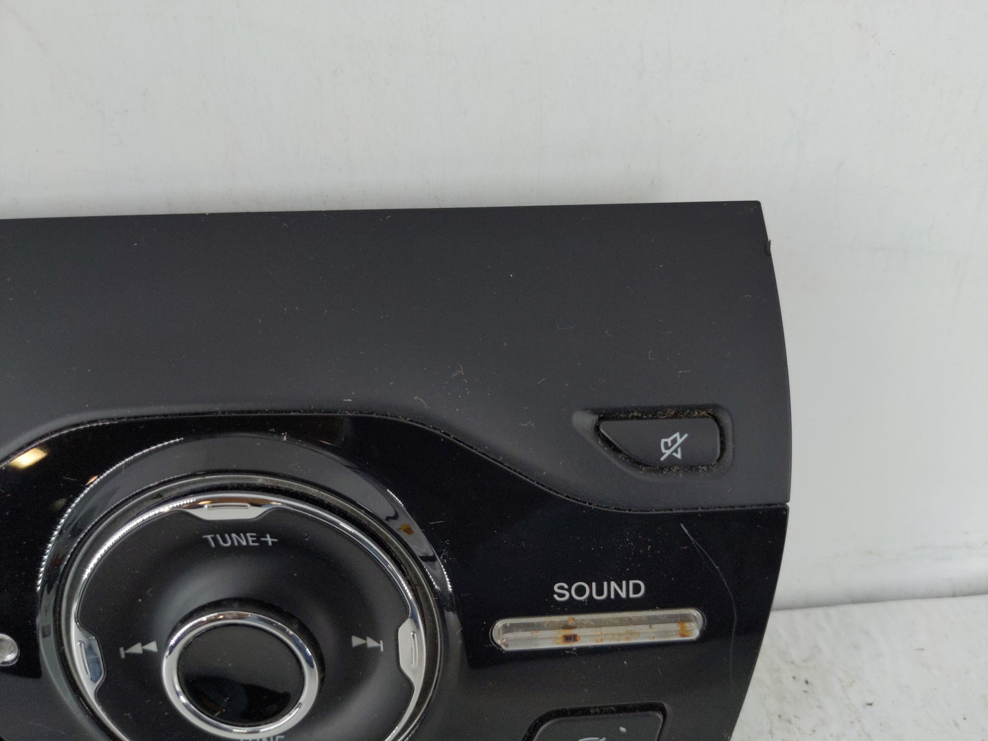 2017-2019 Ford Escape Radio AM FM Cd Player Receiver Replacement P/N:JJ5T-18K811-FA Fits Fits 2017 2018 2019 OEM Used Auto P