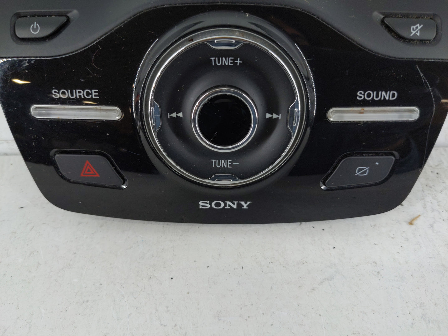 2017-2019 Ford Escape Radio AM FM Cd Player Receiver Replacement P/N:JJ5T-18K811-FA Fits Fits 2017 2018 2019 OEM Used Auto P