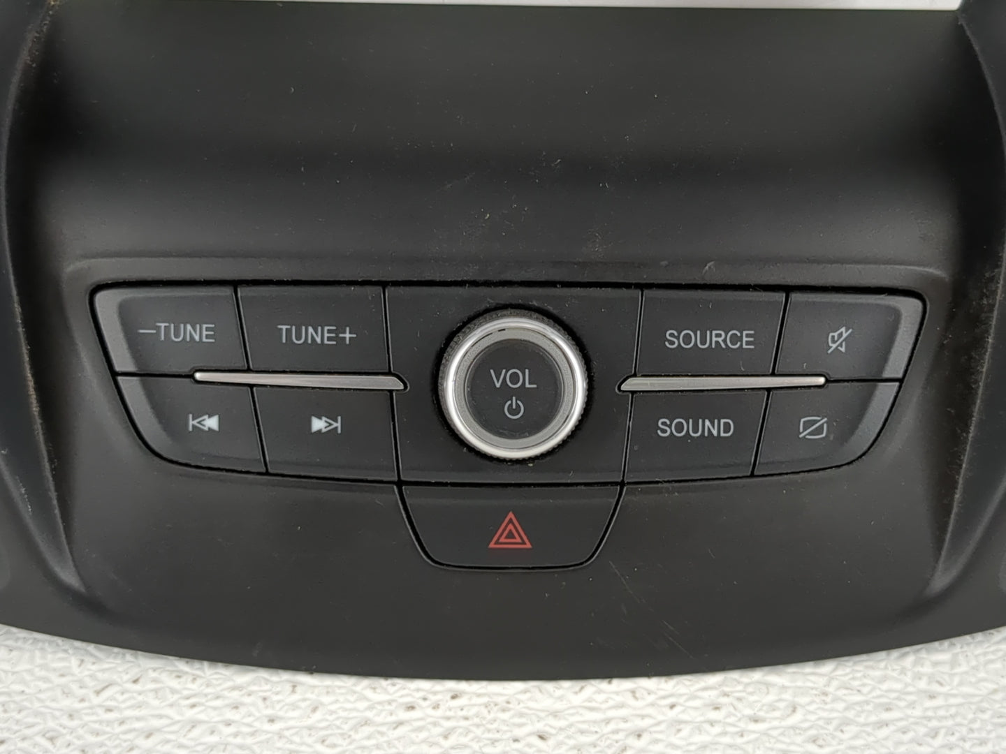 2017-2019 Ford Escape Radio AM FM Cd Player Receiver Replacement P/N:JJ5T 18K811 HA Fits Fits 2017 2018 2019 OEM Used Auto P