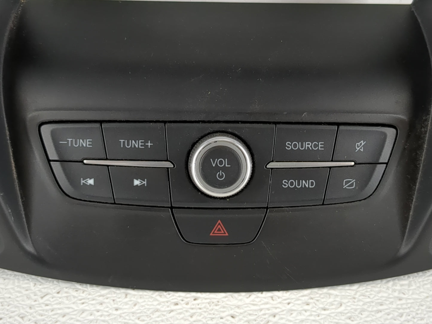 2017-2019 Ford Escape Radio AM FM Cd Player Receiver Replacement P/N:JJ5T 18K811 HA Fits Fits 2017 2018 2019 OEM Used Auto P