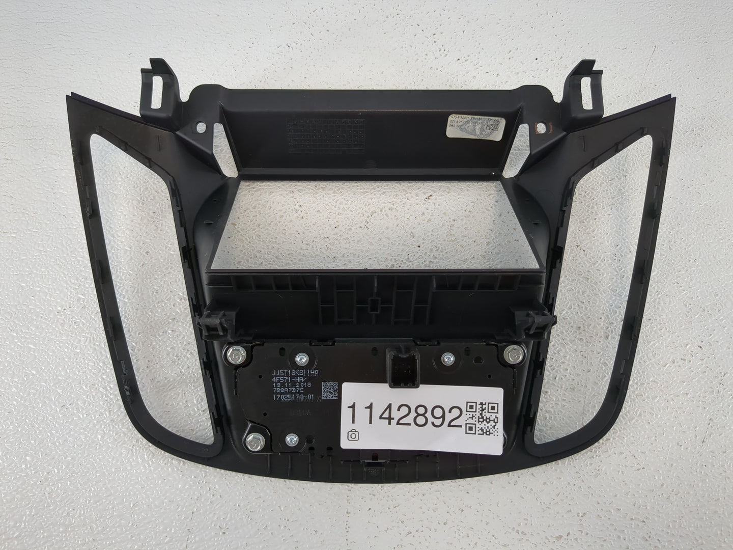 2017-2019 Ford Escape Radio AM FM Cd Player Receiver Replacement P/N:JJ5T 18K811 HA Fits Fits 2017 2018 2019 OEM Used Auto P
