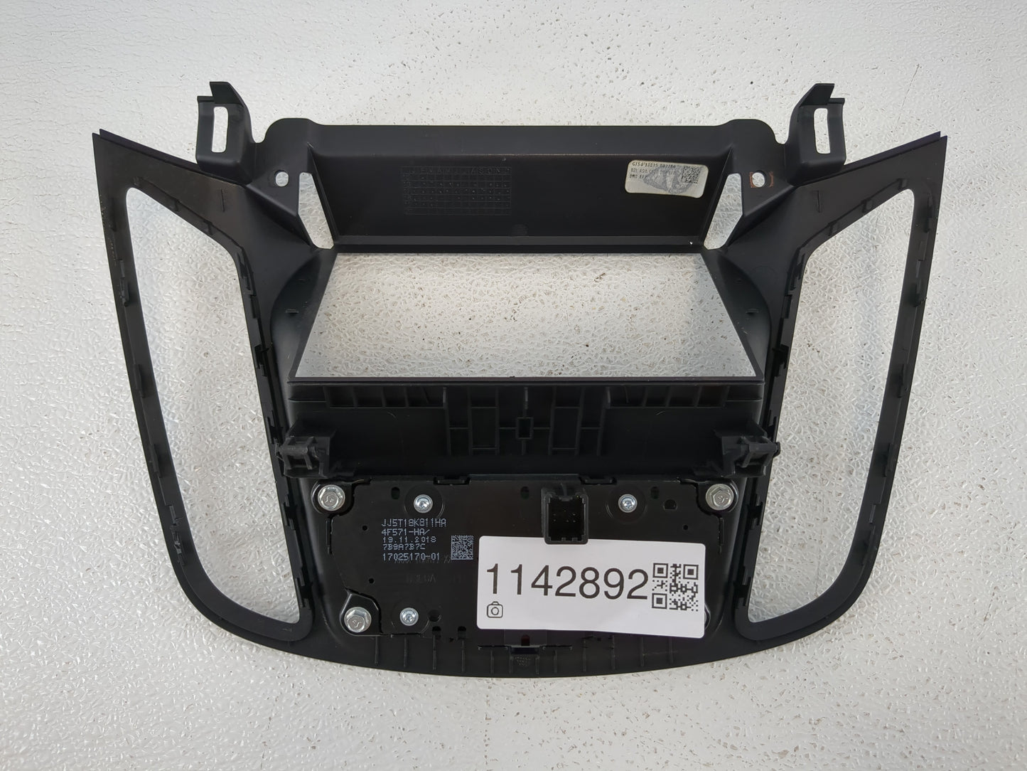 2017-2019 Ford Escape Radio AM FM Cd Player Receiver Replacement P/N:JJ5T 18K811 HA Fits Fits 2017 2018 2019 OEM Used Auto P